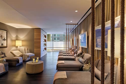 Couples treatment rooms, sauna, body treatments, aromatherapy