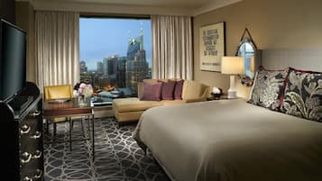 Pillowtop beds, in-room safe, desk, blackout drapes