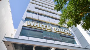 Property entrance - White Snow Hotel (Da Nang)