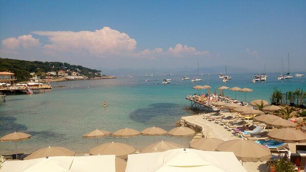 Lunch served, local cuisine