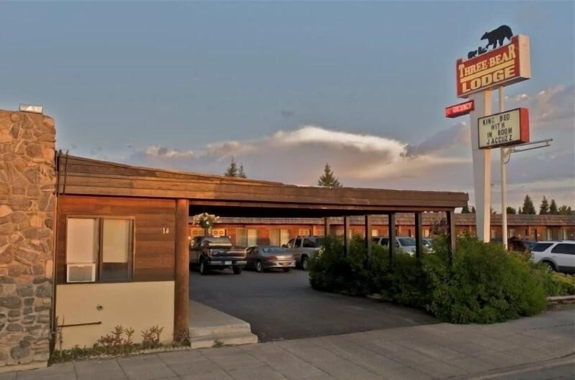 Book The Best Hotels in West Yellowstone, MT for 2023 from CA 202