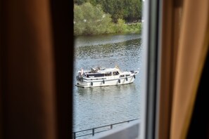 Deluxe Room (River side) | Water view