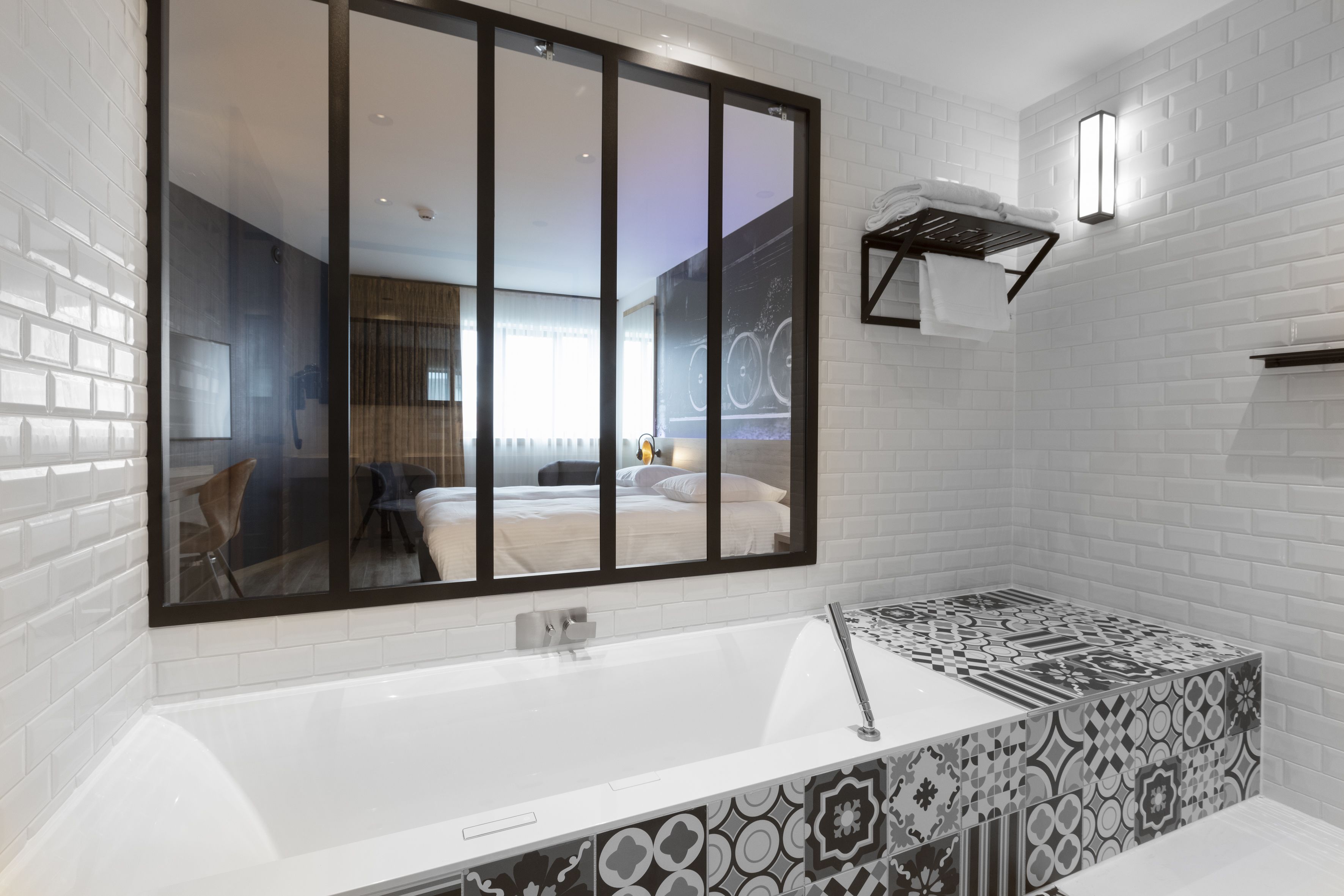 Deluxe Double Room | Bilik Mandi | Kelengkapan dandanan diri percuma, pengering rambut, tuala disediakan 