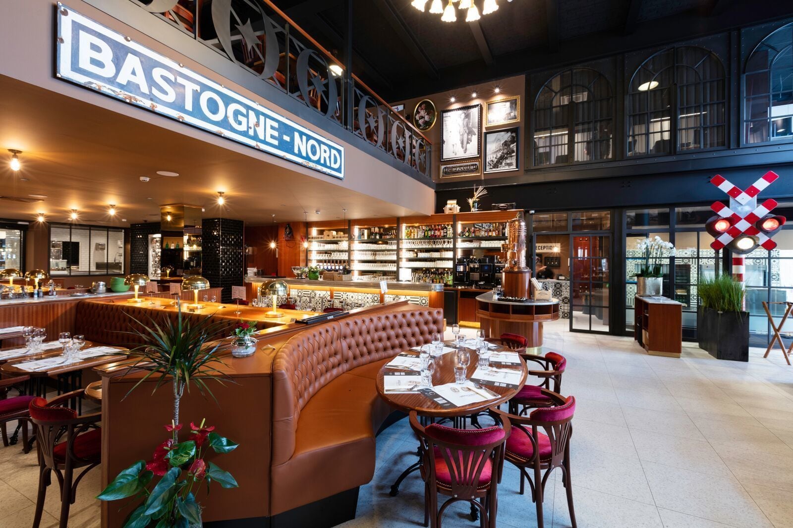 2 restauranter: frokost, lunsj, middag og brunsj serveres