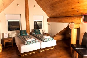 Individually decorated, individually furnished, bed sheets - Welcome Lambafell (Rangárþing eystra)