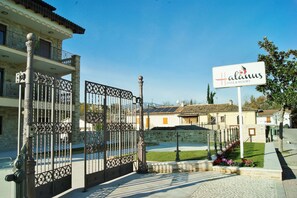 Property grounds - Halanus Hotel & Resort (Alanno)