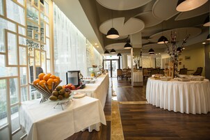 Daily buffet breakfast (EUR 19 per person)