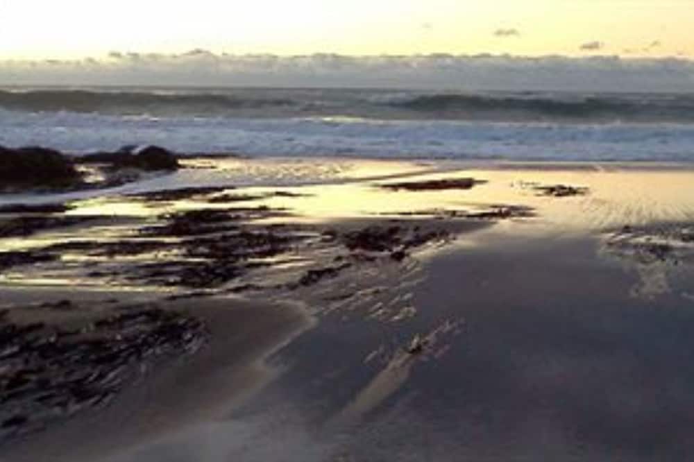 Salmonberry Inn & Beach House