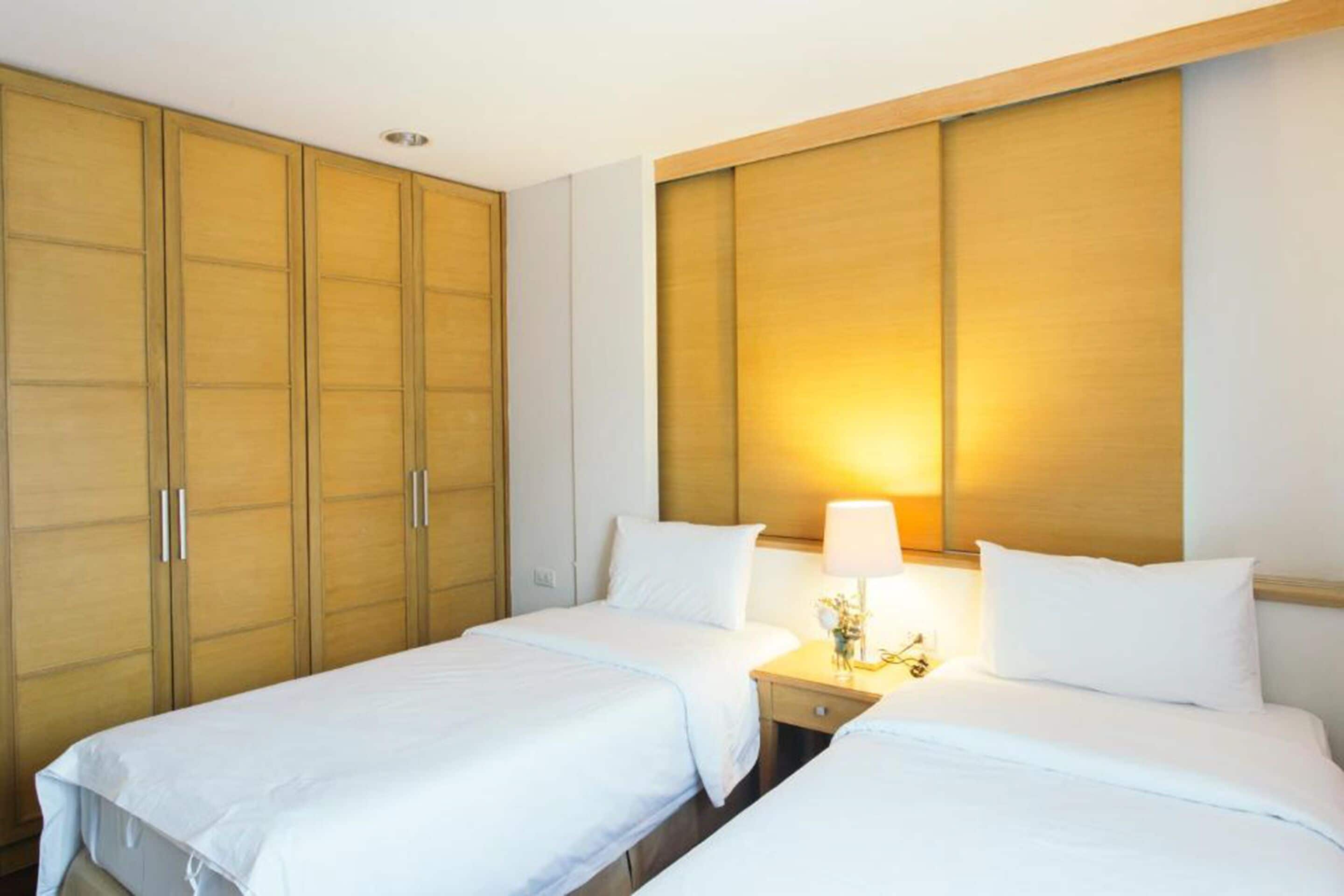 suite, 4 bedrooms | 1 bedroom, minibar, in-room safe, desk
