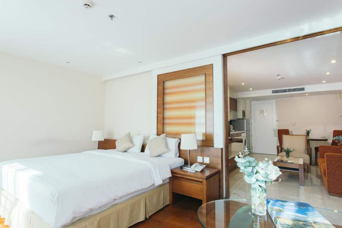 Suite Junior | 1 camera, minibar, una cassaforte in camera, una scrivania