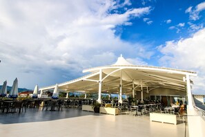 Restaurant - Boracay Uptown (Boracay Island)