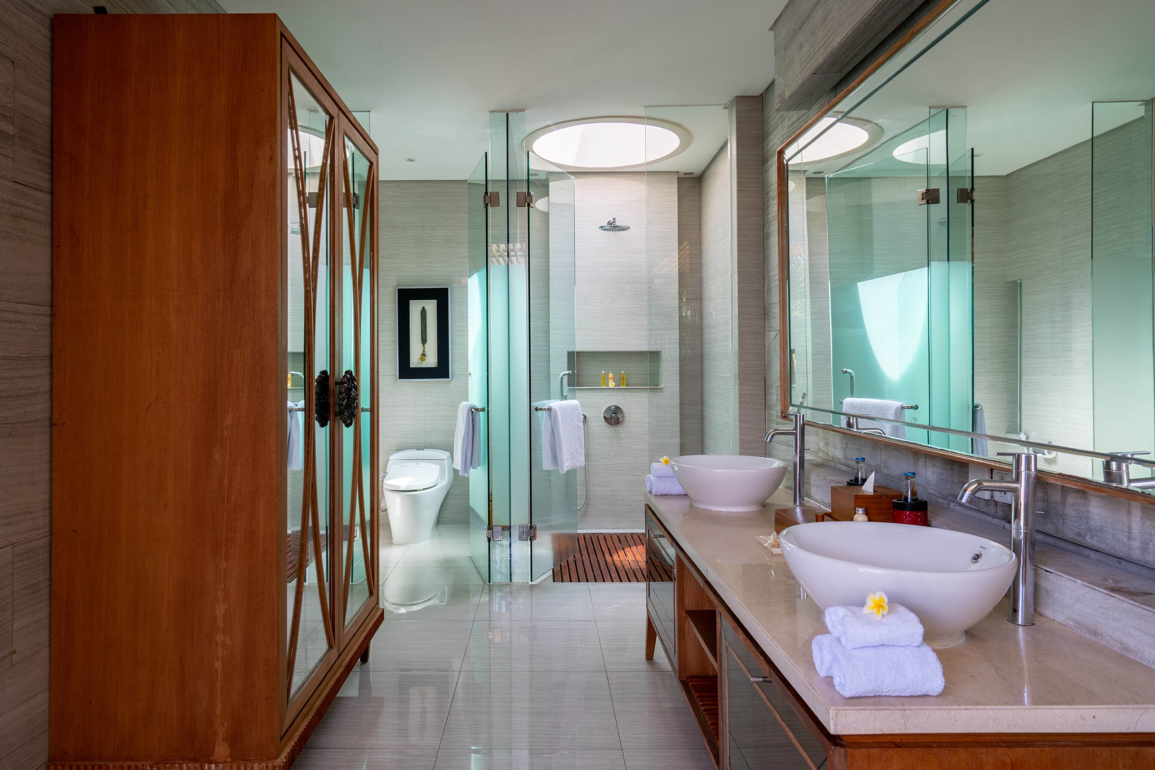 Vila, 1 quarto, piscina particular (Desire) | Banheiro | Banheira e chuveiro separados, banheira de hidromassagem