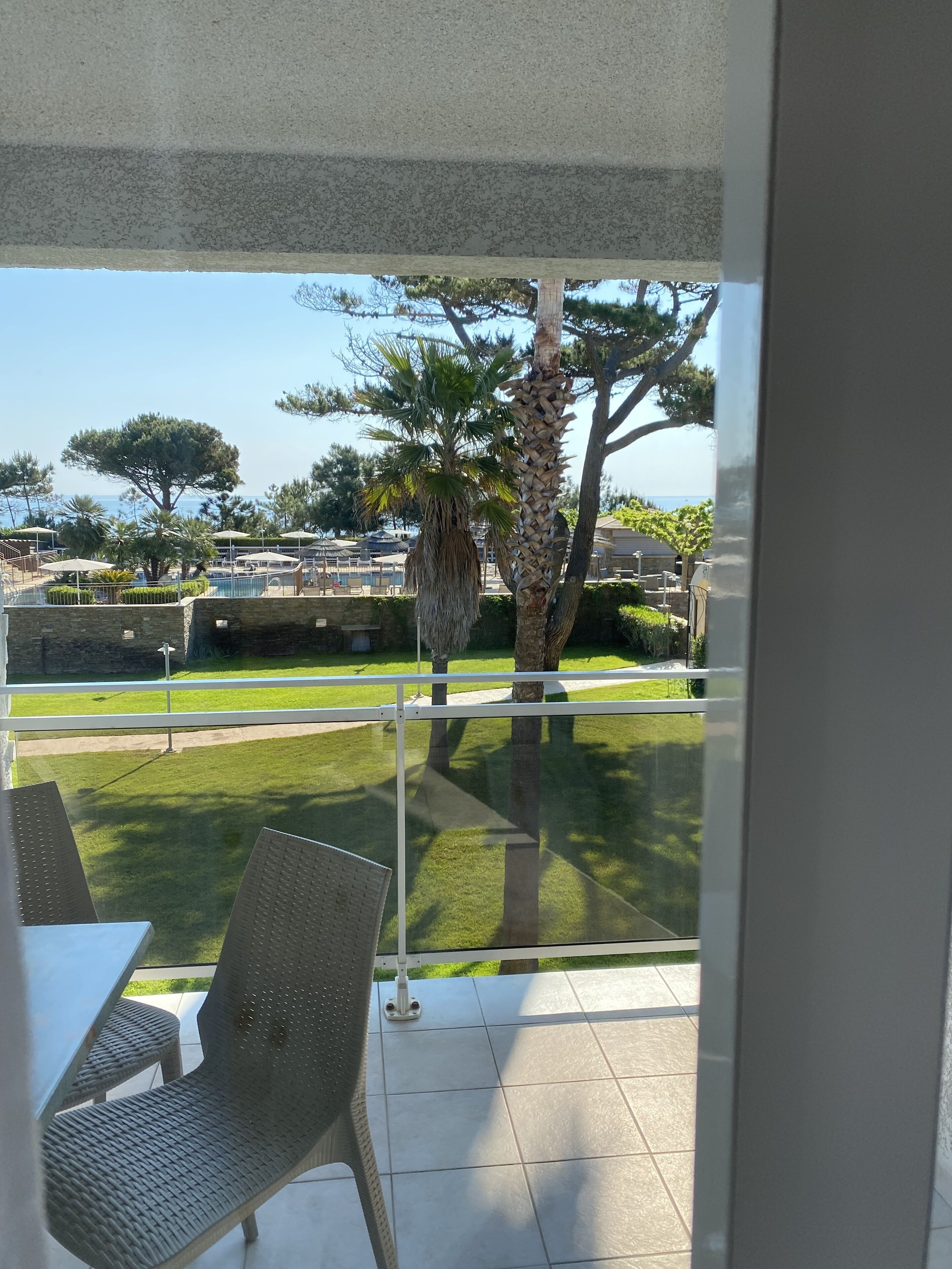 superior double or twin room, garden view | 1 bedroom, minibar, in-room safe, blackout curtains