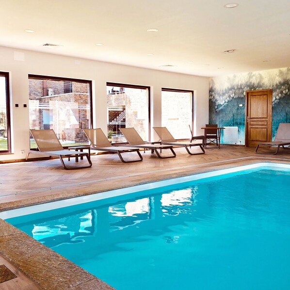 Couples treatment room(s), body treatments, deep-tissue massages