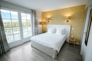 Sistema de insonorización, cunas (de pago), wifi gratis y ropa de cama