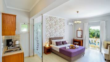 Studio, 1 Bedroom | 1 bedroom, in-room safe, desk, laptop workspace