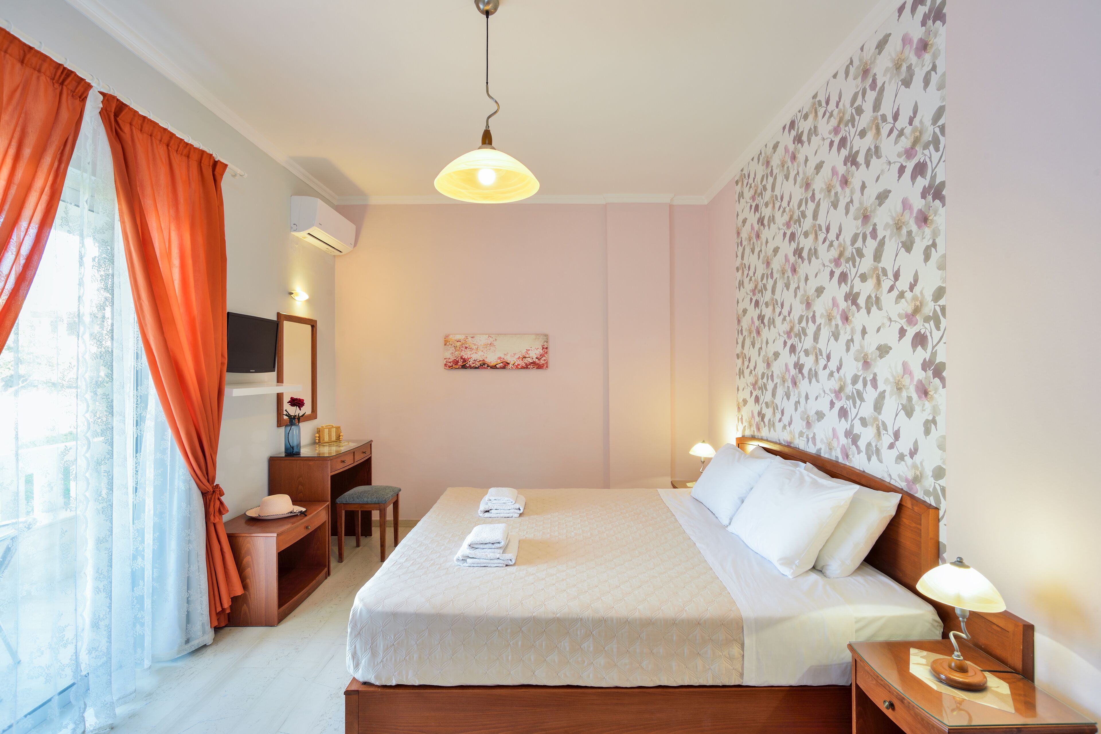 studio, 1 bedroom | in-room safe, desk, laptop workspace, blackout curtains