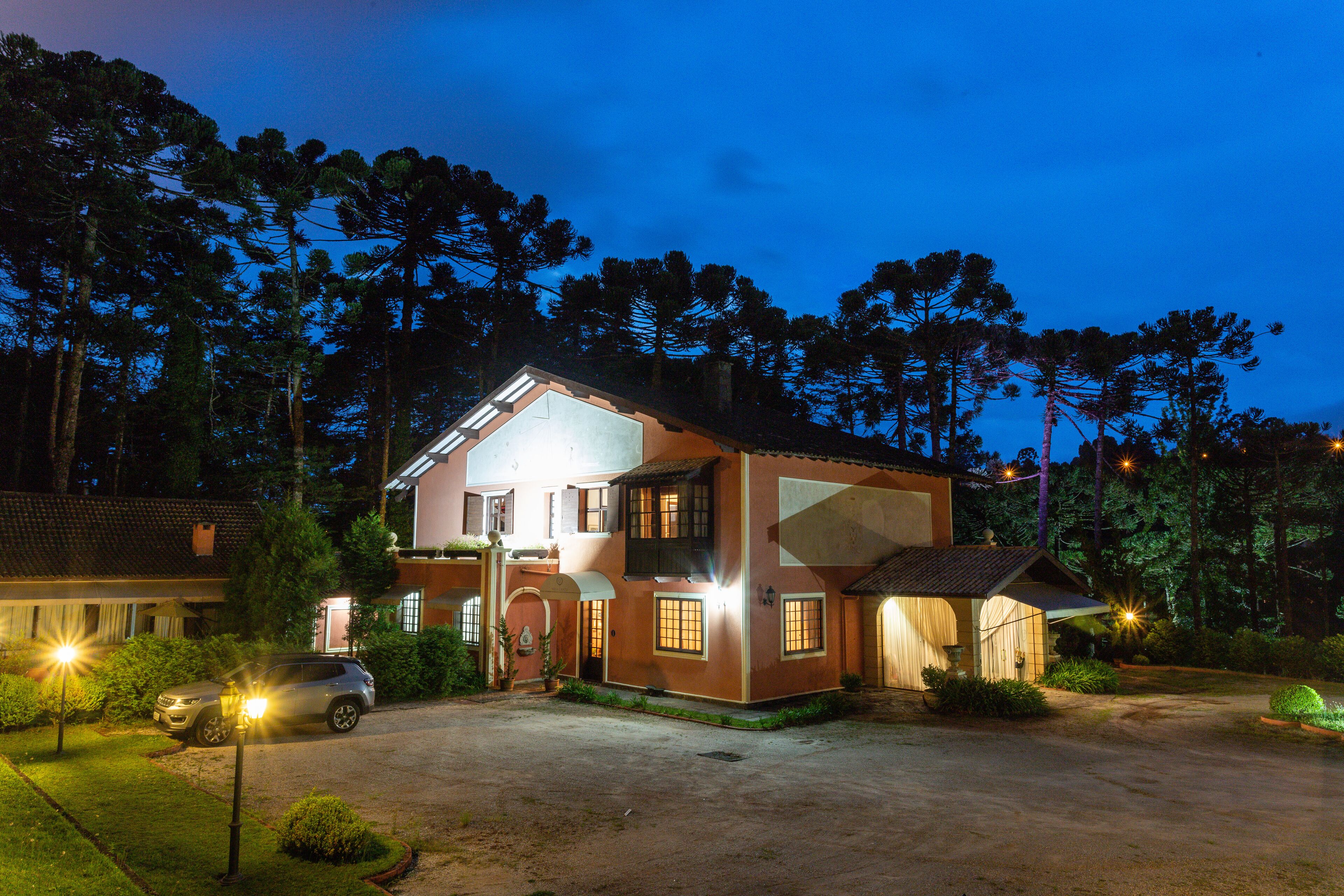 Fachada del alojamiento - Noche