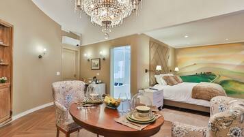 Suite (Principesca) | Egyptian cotton sheets, premium bedding, minibar, in-room safe