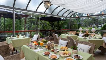 Free daily local cuisine breakfast