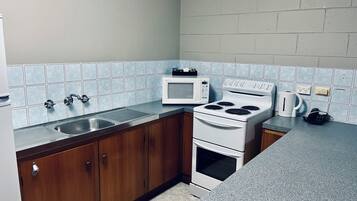 Room, 2 Bedrooms (Self Contained) | Private kitchen | Coffee/tea maker