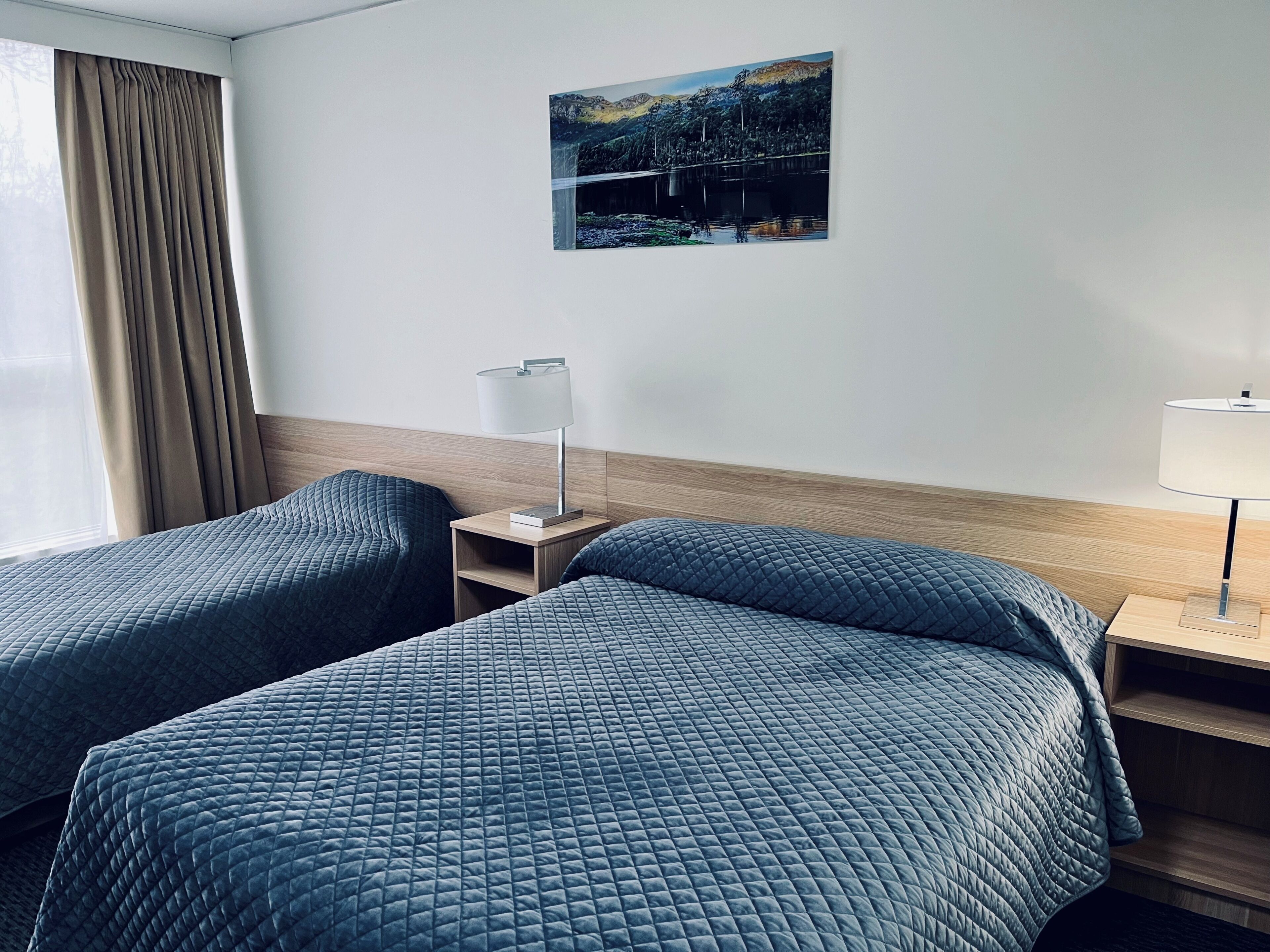 Familjerum | Skrivbord, mörkläggningsgardiner, strykjärn/strykbräda och gratis wi-fi