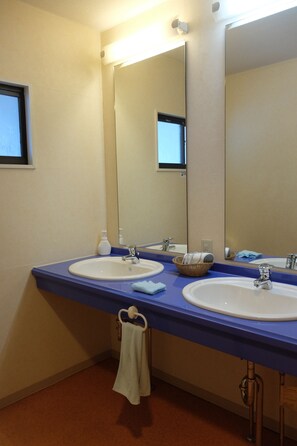 Towels - K's House Hakuba Alps - Hostel (Hakuba)