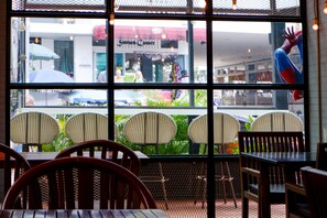 บริเวณนั่งเล่นที่ล็อบบี้