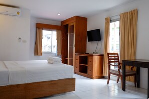 Interior detail - 18 Coins Budget Hotel (Pattaya)