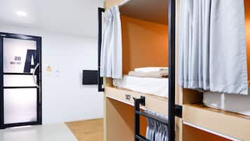 Private 4 Beds in Hostel | Blackout drapes, free WiFi, bed sheets