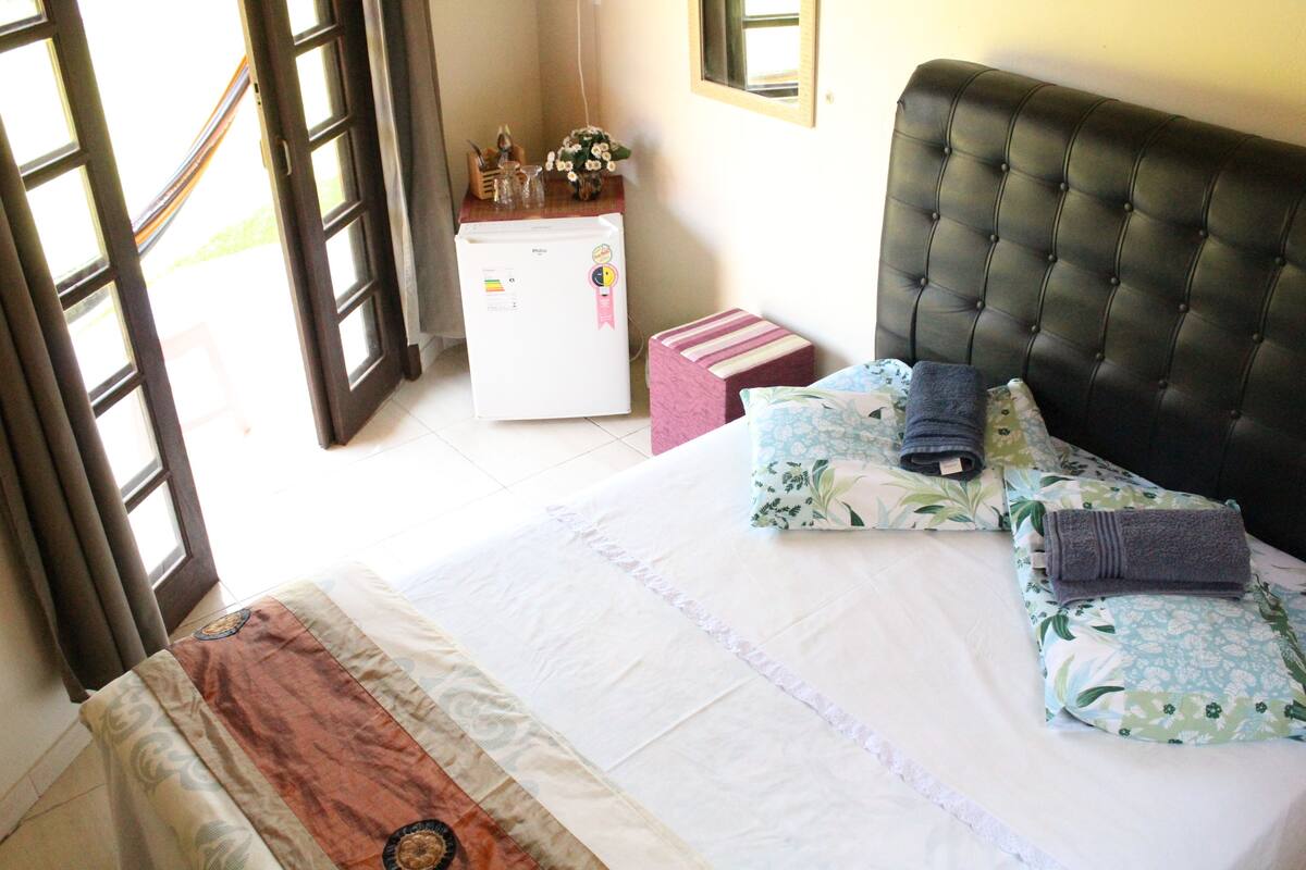 Studio | Minibar, cribs (free), rollaway beds (free), WiFi (free)