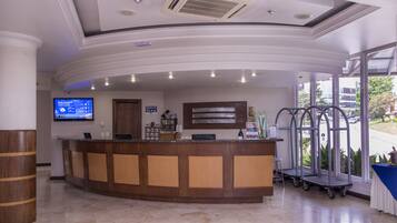 Check-in/check-out kiosk