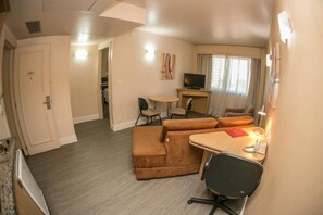 32-inch LED TV with cable channels, TV