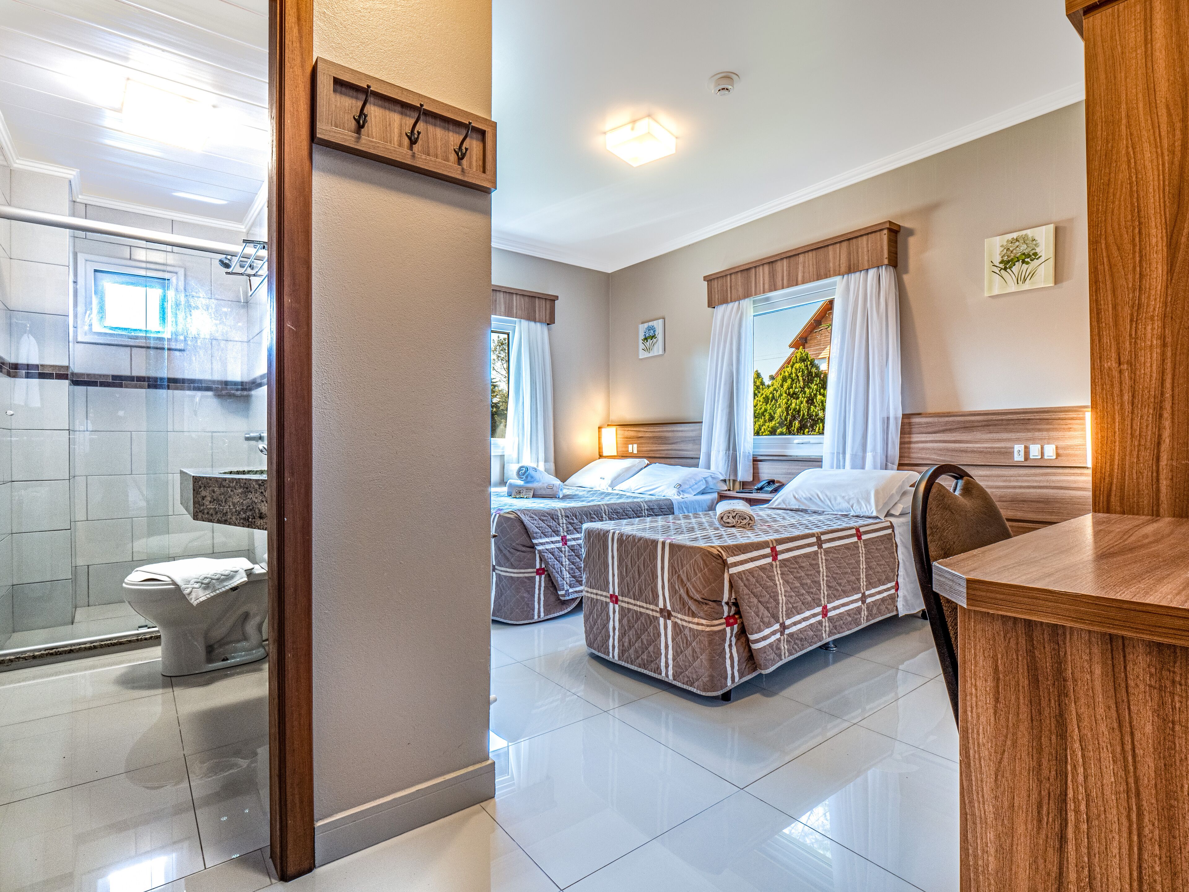 triple room | 1 bedroom, minibar, in-room safe, desk