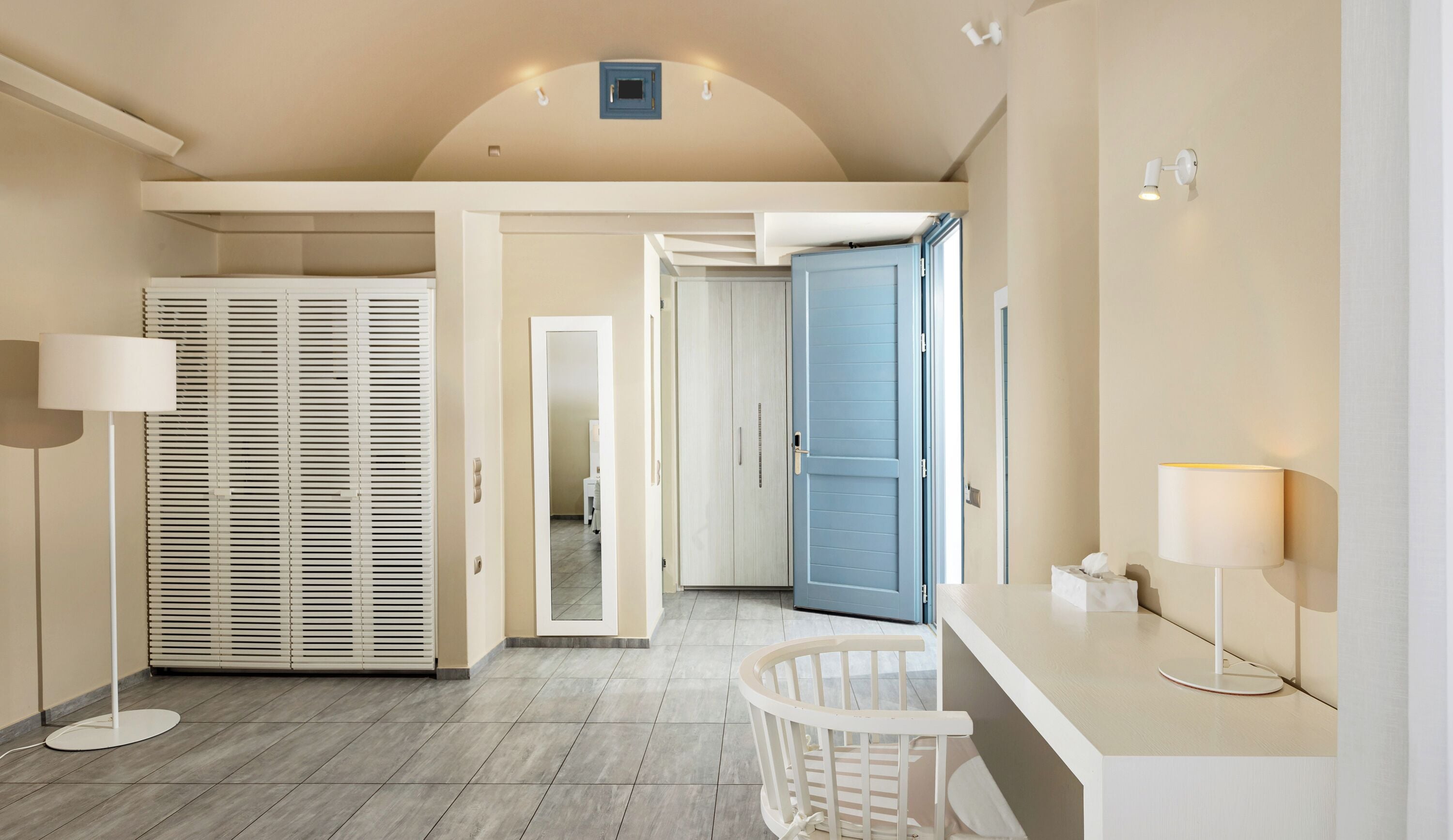 Junior-Suite | Hochwertige Bettwaren, Minibar, Zimmersafe, individuell dekoriert