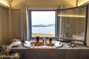 Ropa de cama de alta calidad y minibar 