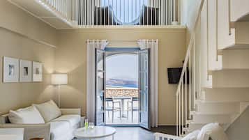 Loft Suite with Plunge Pool | Hypo-allergenic bedding, minibar, in-room safe, individually decorated