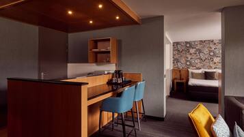 Appartement | Coffres-forts dans les chambres, bureau, fer et planche à repasser