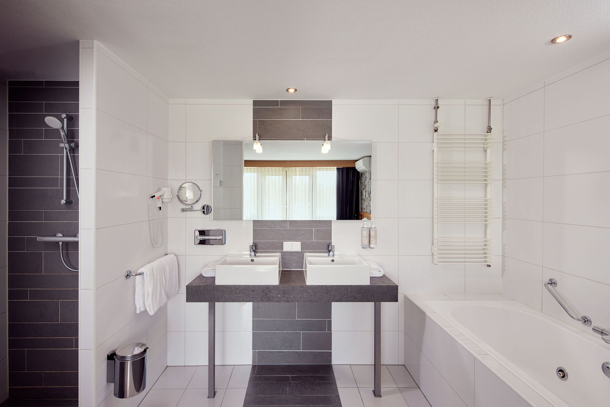 apartment | bathroom | free toiletries, hair dryer, towels