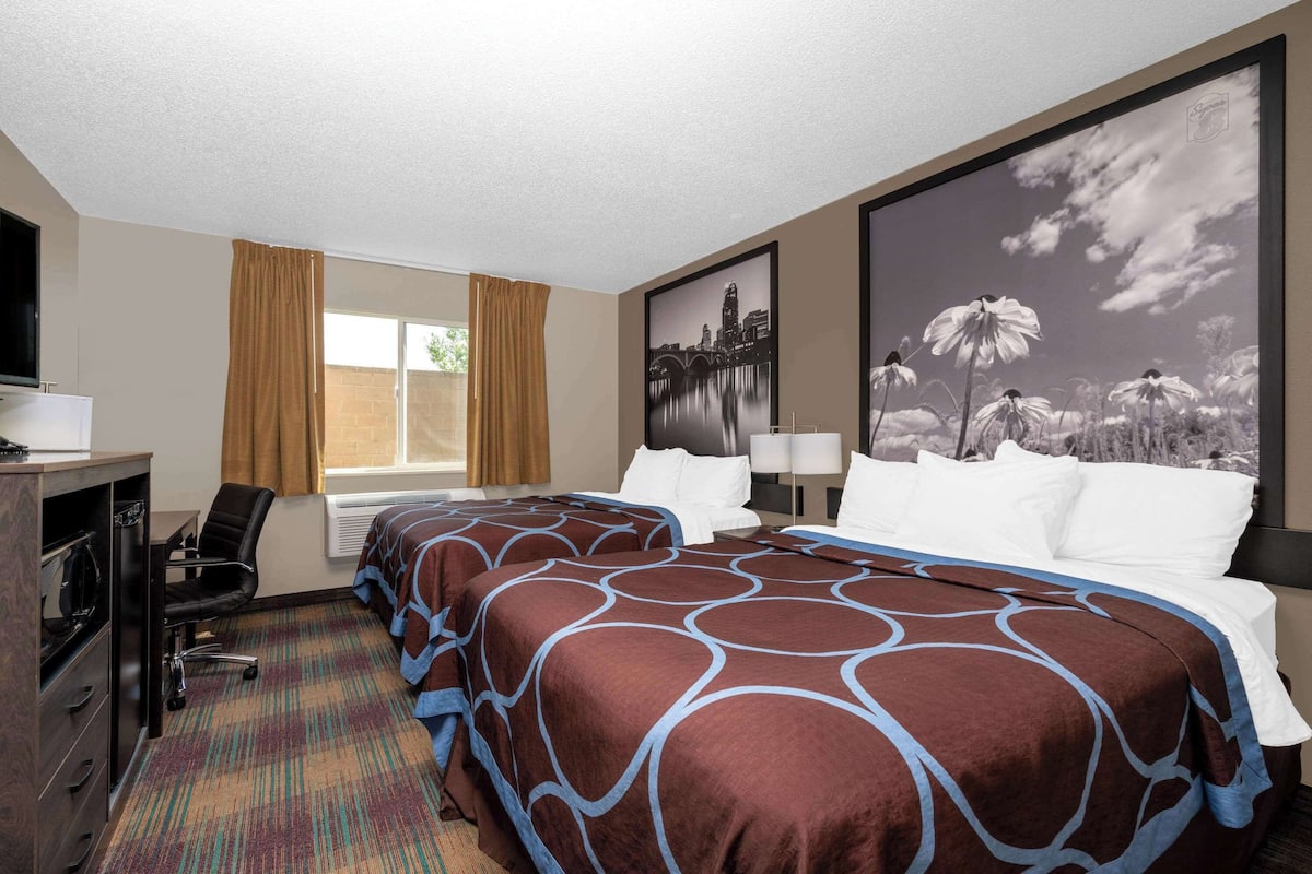 Room, 2 Queen Beds, Non Smoking