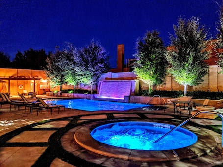 Outdoor pool, open 8:00 AM to 10:00 PM, cabanas (surcharge)