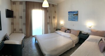 Family Studio | 1 bedroom, Egyptian cotton sheets, premium bedding, in-room safe