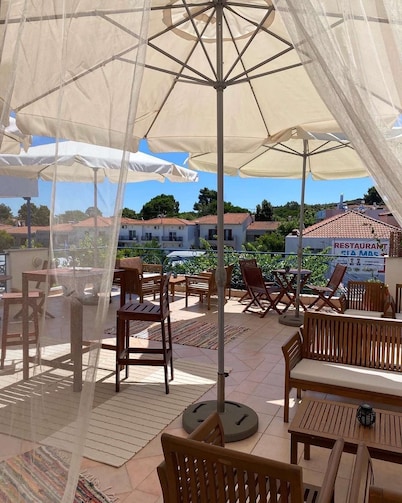 Victor-Eleni Hotel