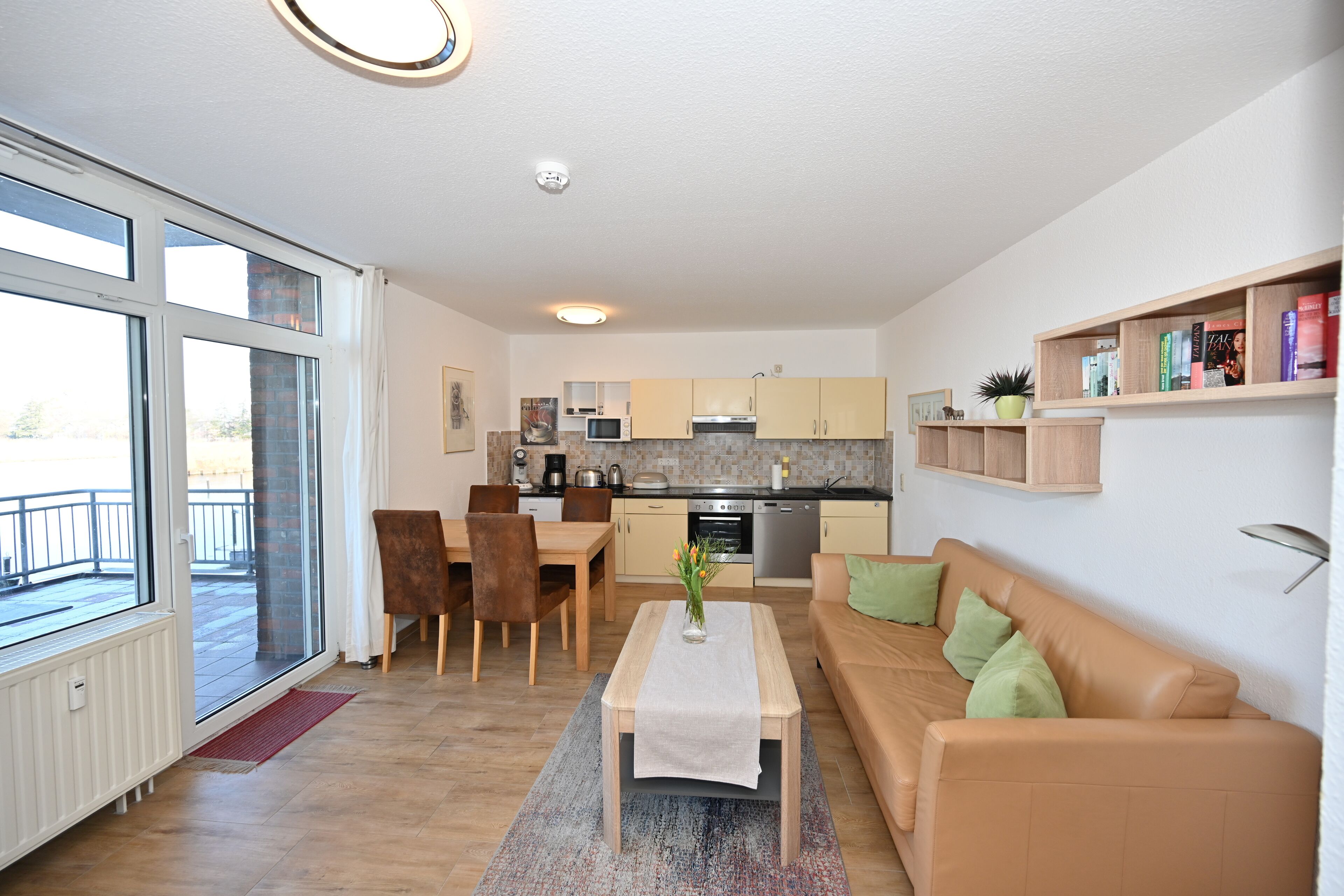 Standard-Apartment, 1 Schlafzimmer, Hafenblick | Wohnbereich | Fernseher