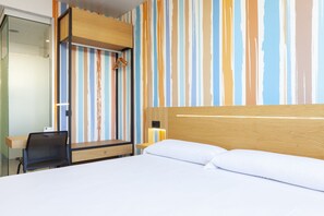 Standard Room | In-room safe, free WiFi, bed sheets