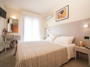 Double or Twin Room | Premium bedding, in-room safe, cribs/infant beds, free WiFi