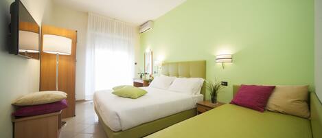 Sengetøy av topp kvalitet, safe på rommet og barnesenger