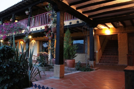 Terrace/patio. Hotel Spa Casa de Adobe Villa de Leyva