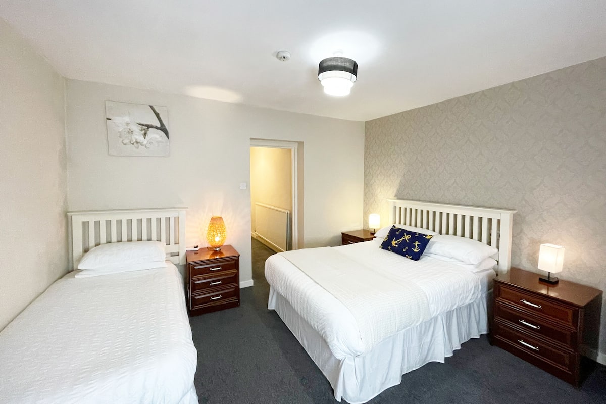 Suite, mit Bad ((2Ad & 1Ch under 16 ))