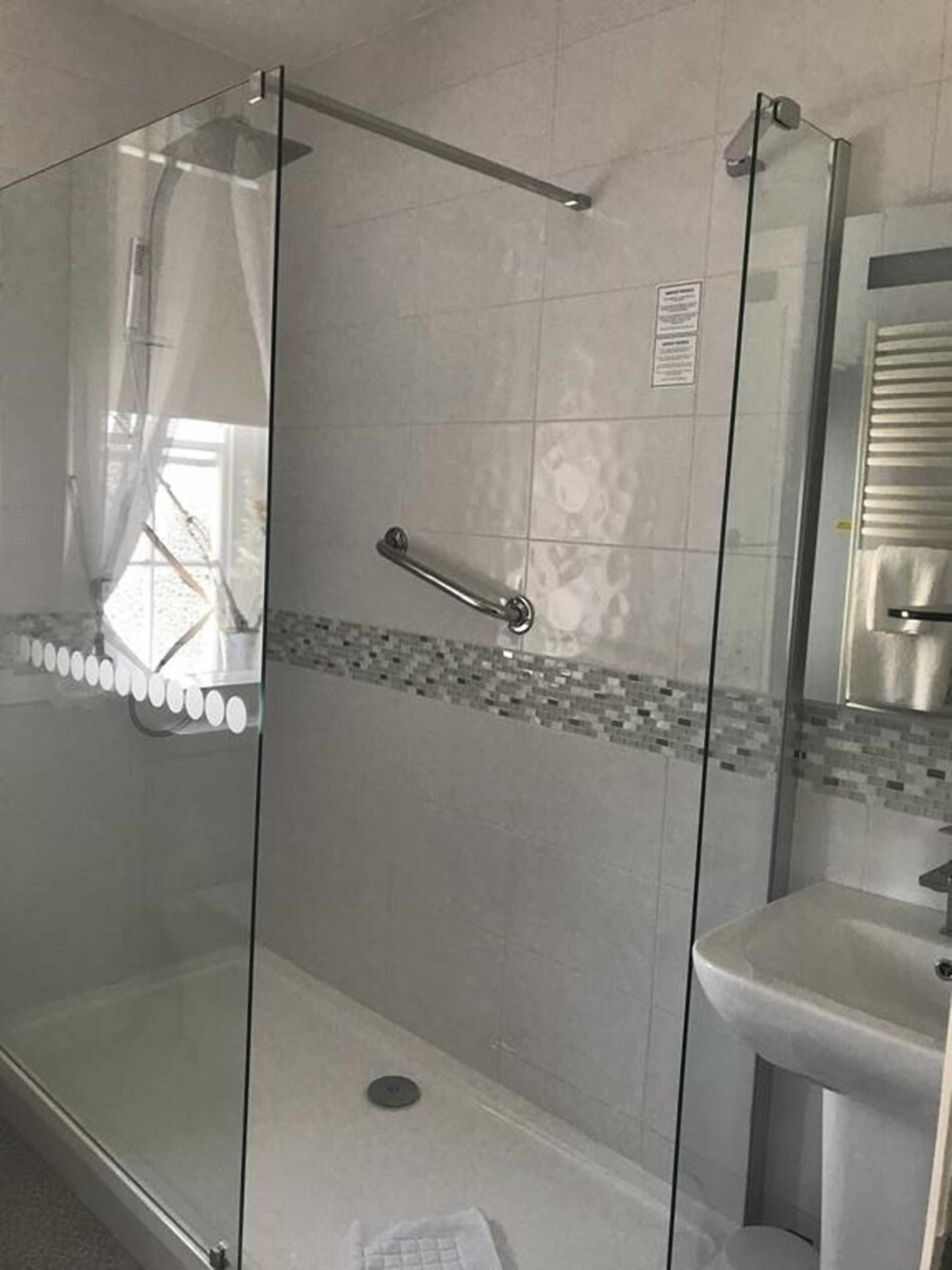 triple room, ensuite | bathroom